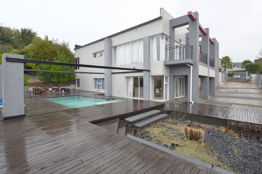 2 Bedroom Property for Sale in Kenridge Western Cape